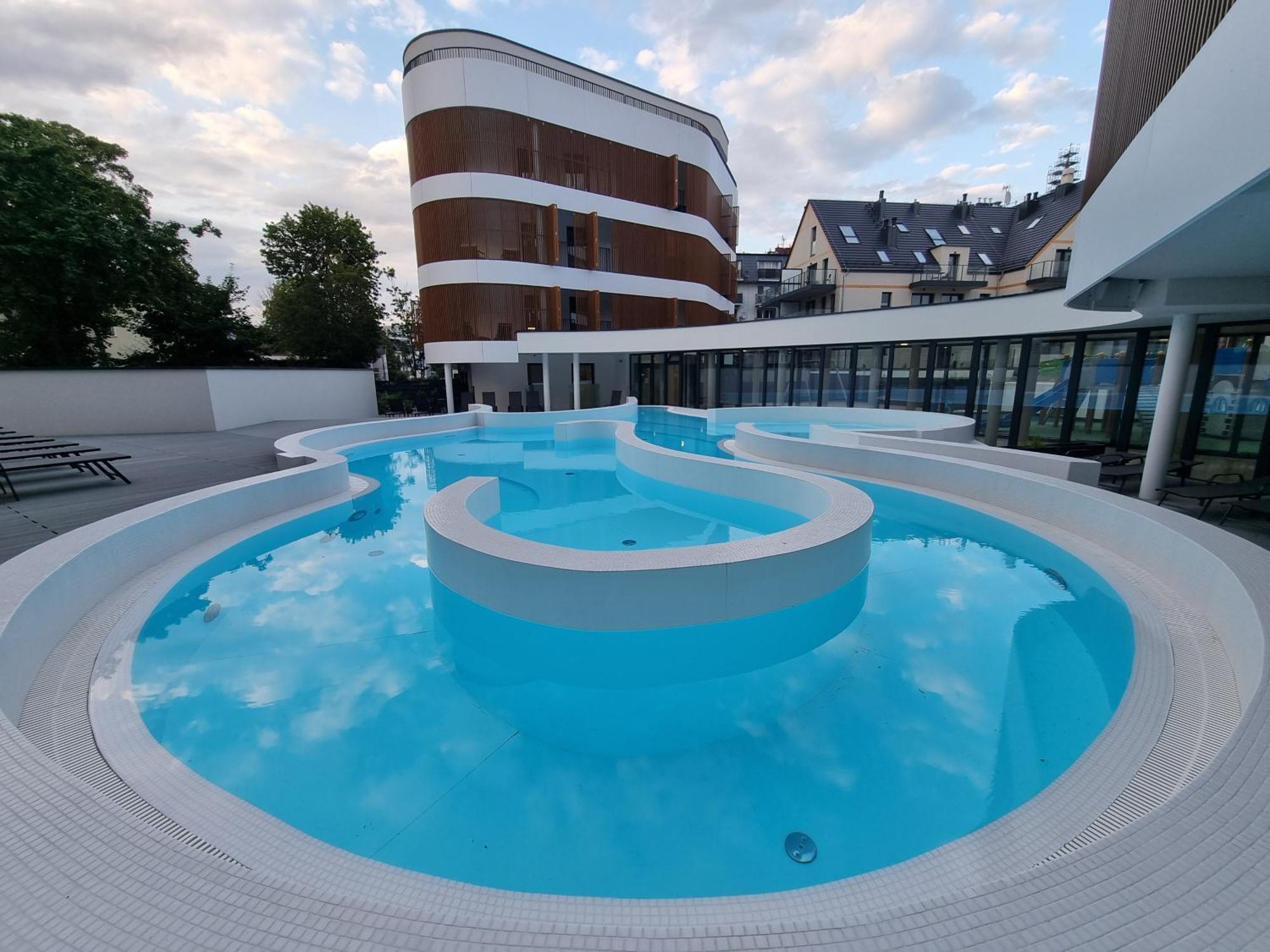 Baltic Waves Resort Baseny Bawialnia Silownia Garaz W Cenie 미엥지즈드로예 외부 사진
